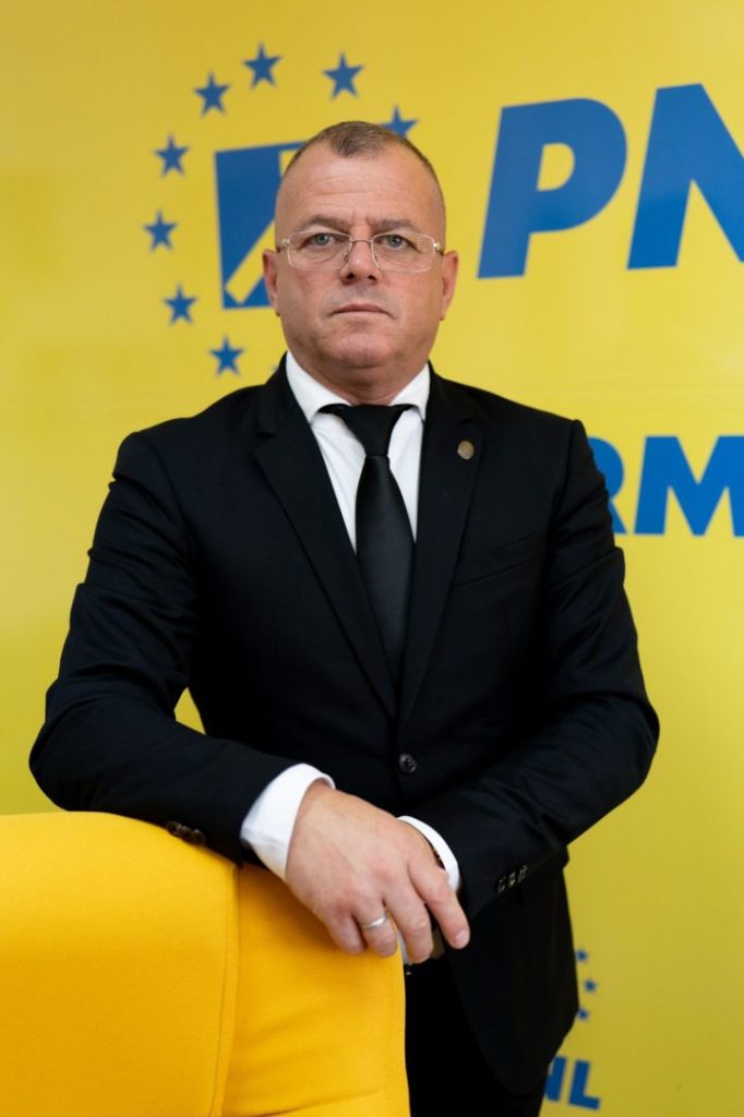 Costel Barbu sprijină procesul de descentralizare în România pentru autonomie locală