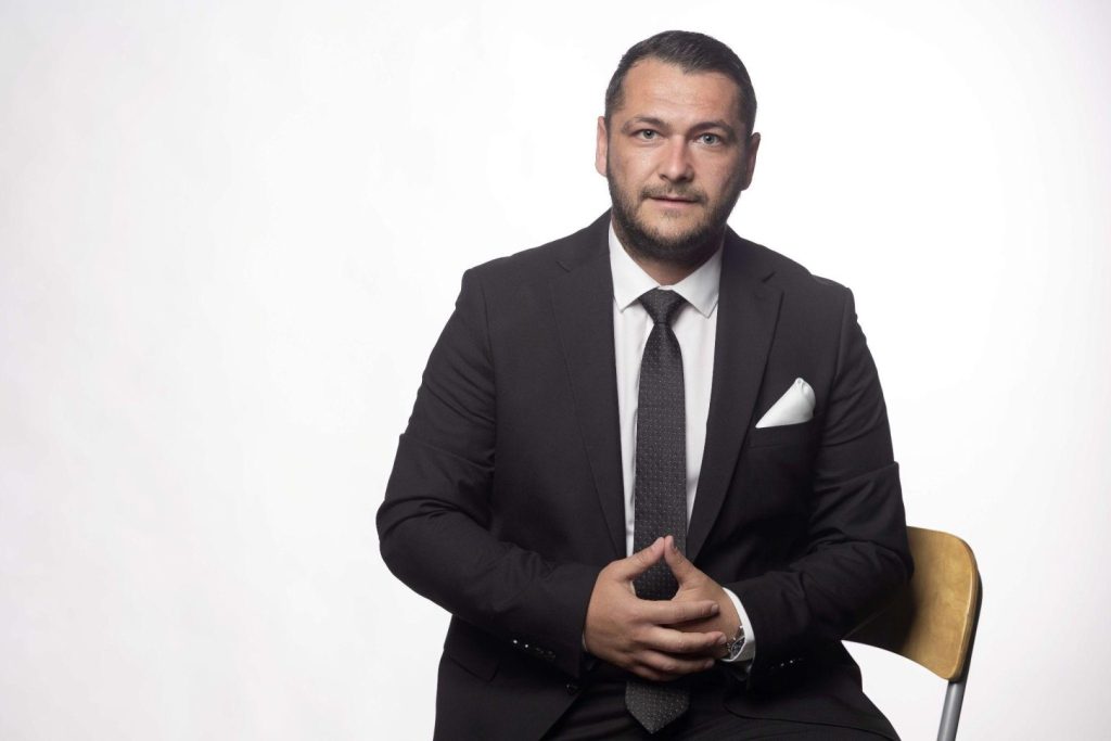 De la jurnalism la leadership strategic: Parcursul lui Bogdan Steriopol