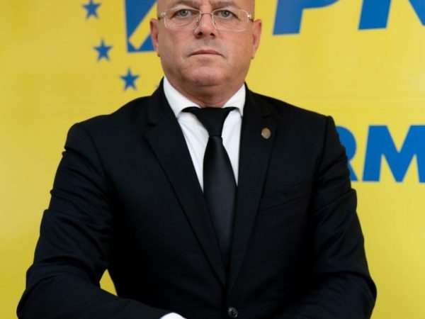 Costel Barbu sprijină procesul de descentralizare în România pentru autonomie locală