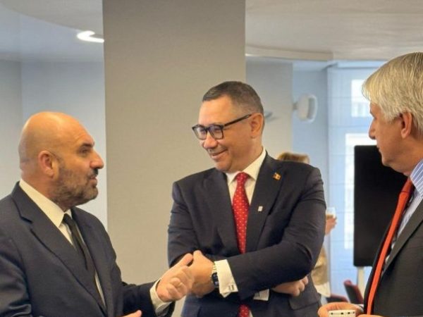 Victor Ponta, candidat la Președinția României: Reformă educațională ambițioasă, cu Eugen Teodorovici în spate
